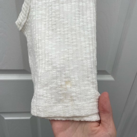 Forever 21 cream halter top - Picture 7 of 7